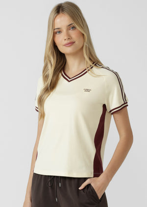 Lorna Jane Team Player V-Neck Slim T-Shirt - Vanilla Creme