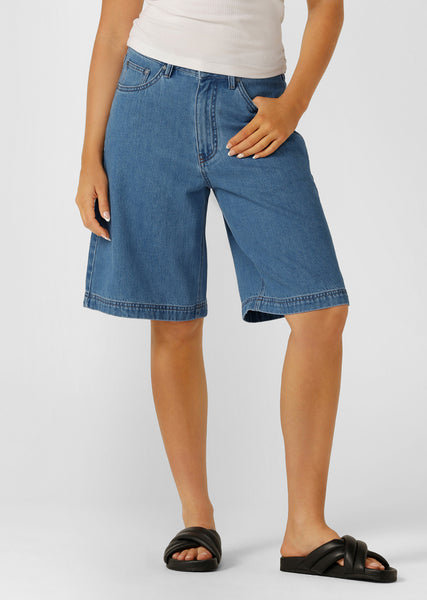 Off Duty Vintage Wash Denim Shorts – Lorna Jane