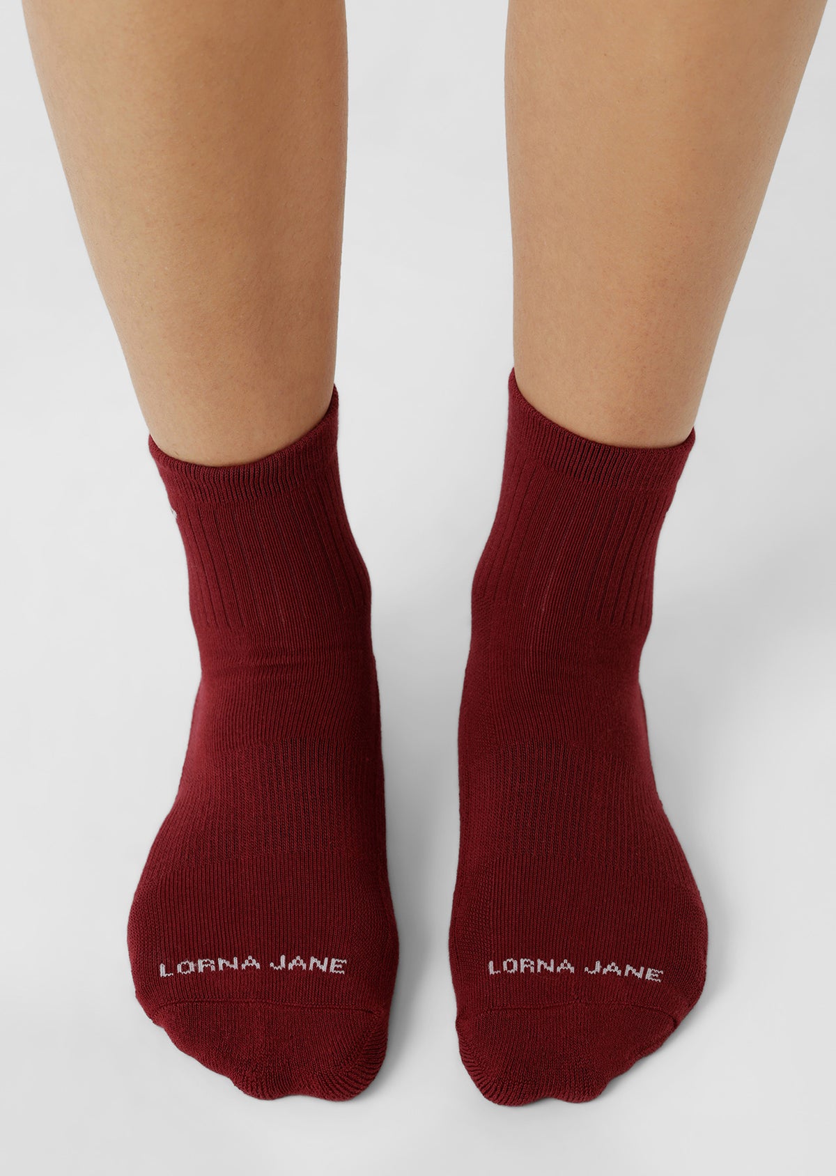 Lorna Jane LJ Quarter Crew Socks - Cherry & White