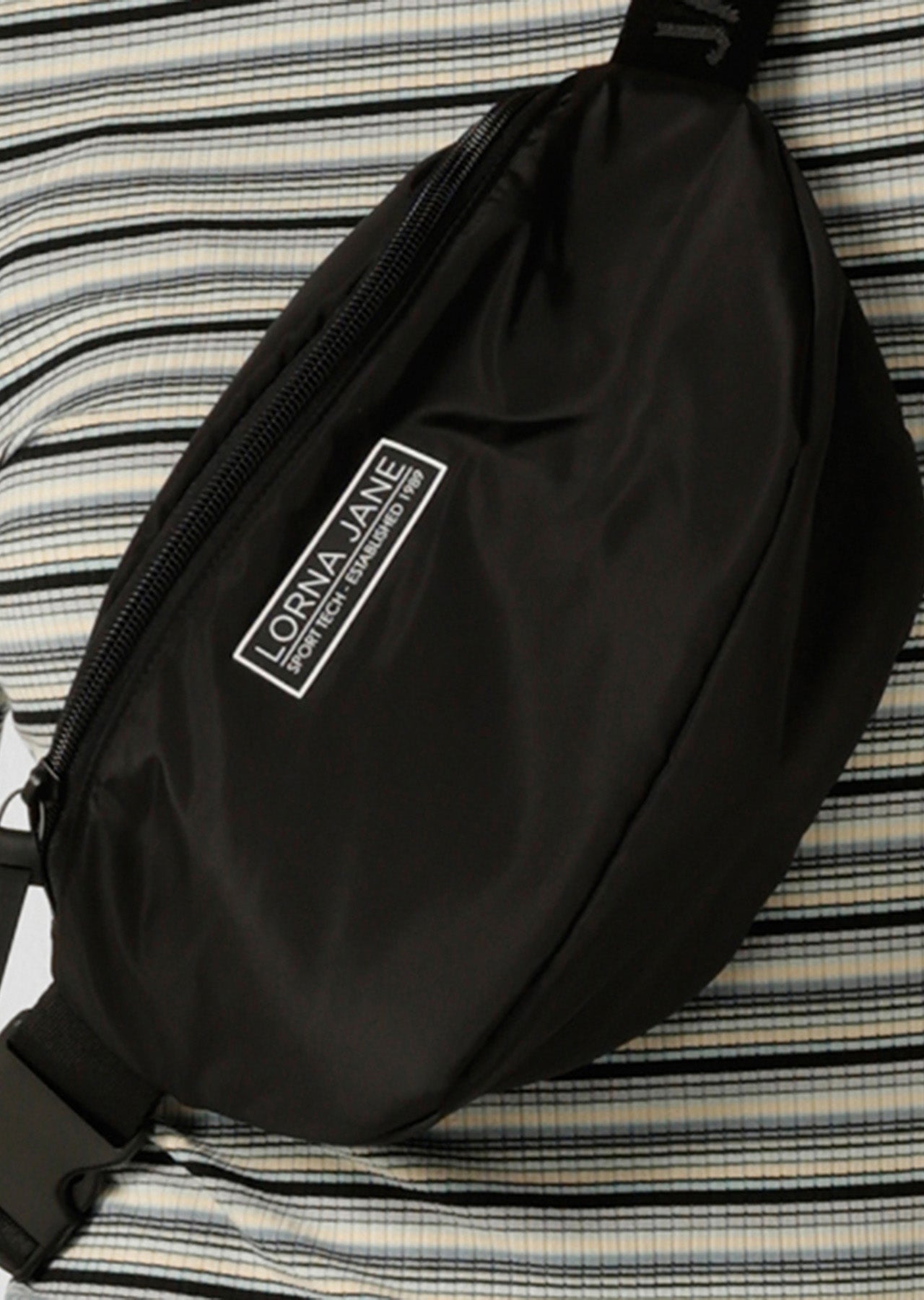 Essential Belt Bag – Lorna Jane
