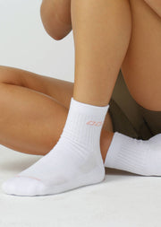 Lorna Jane 3PK LJ Quarter Crew Socks - Black & White & Peach Spritz