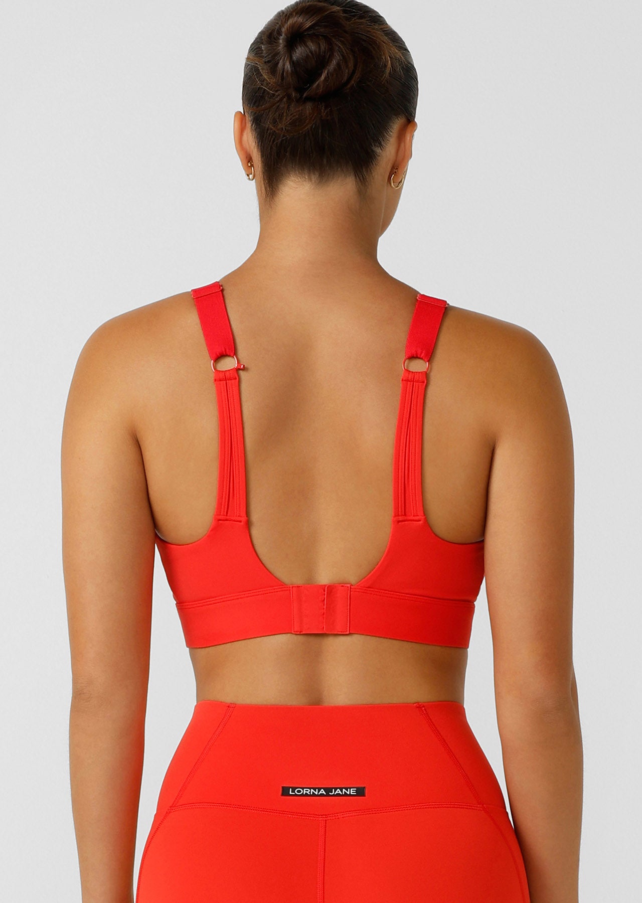born 配布 BORN RENNY AMY RAZOR Amy Sports Bra – Lorna Jane