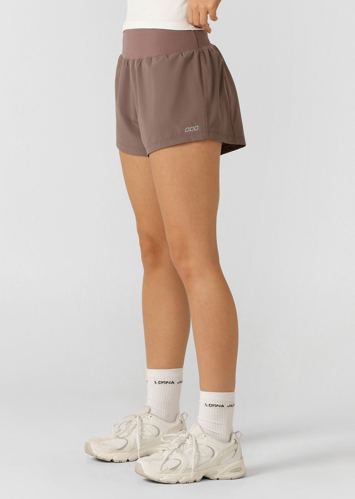 Lorna Jane Amy Stretch & Stride Pocket Run Shorts - Stone