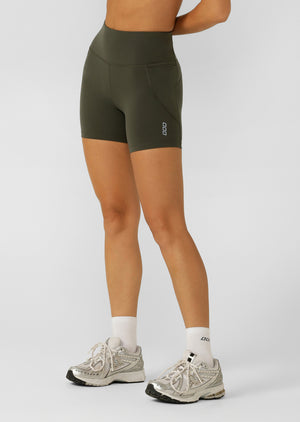 Lorna Jane Amy No Chafe Phone Pocket 14cm Bike Shorts - Luxury Green