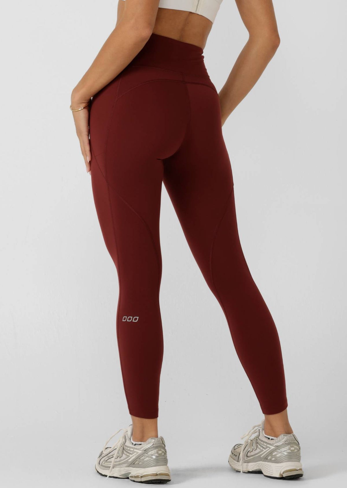 Lorna Jane Amy No Chafe Phone Pocket Ankle Biter Leggings - Dark Ruby