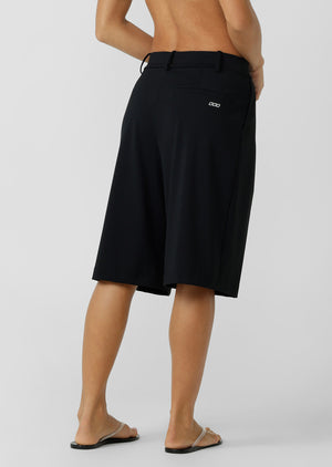 Lorna Jane The Everything 3/4 Shorts - Black