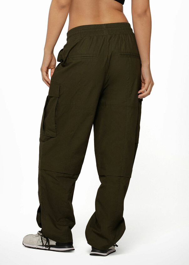Apana Dark Green Athletic Workout Cargo Pants Cropped Women's Size