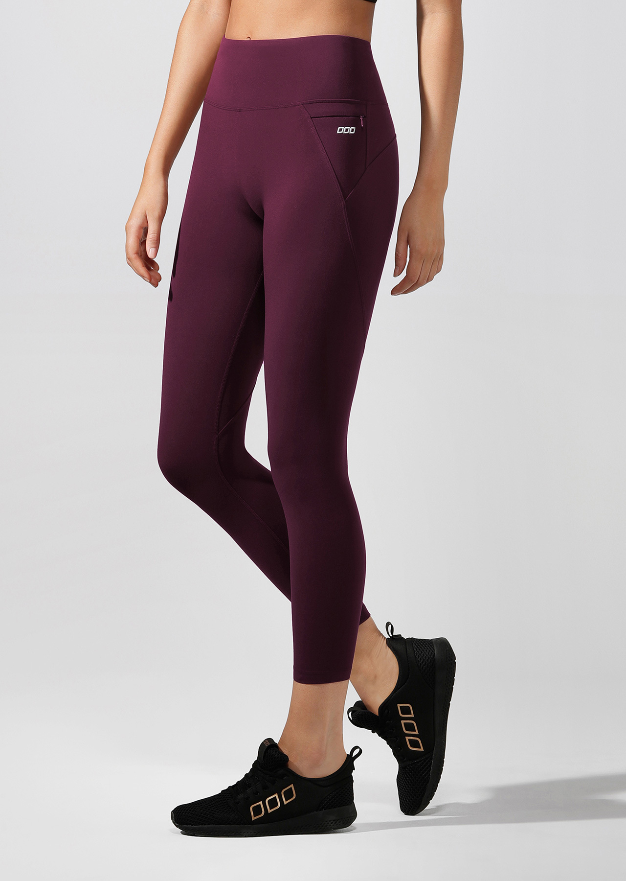 The Lorna Janes Full-Length Amy Leggings Are Selling Out - This Is